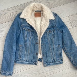 Levi Sherpa-lined Jean jacket